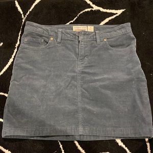 Patagonia Size 4 Dark Green Mini Skirt